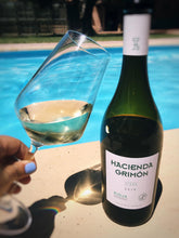 Cargar imagen en el visor de la galería, Hacienda Grimón Viura Joven